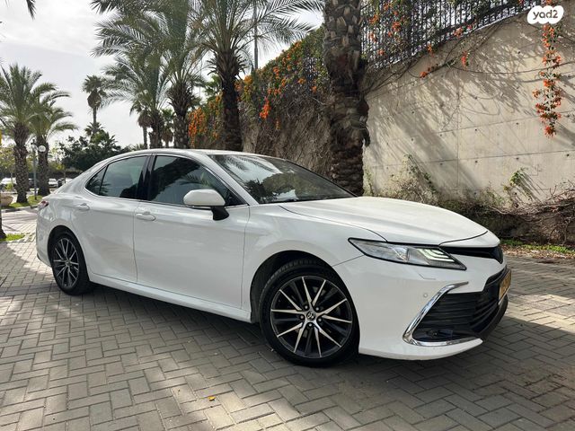 מודעת רכב טויוטה קאמרי 2