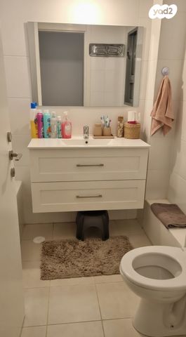 ניסים אלוני 4