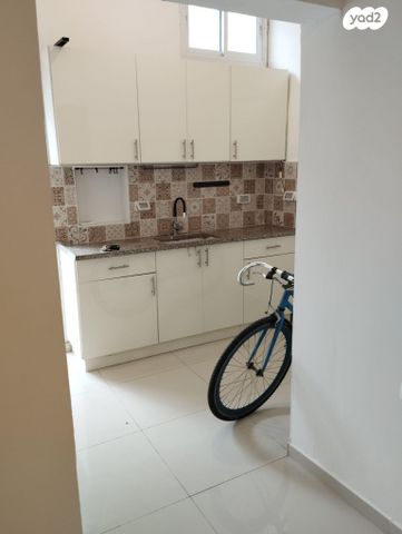 מאור הגולה 1