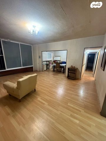 דרך זאב ז'בוטינסקי 22