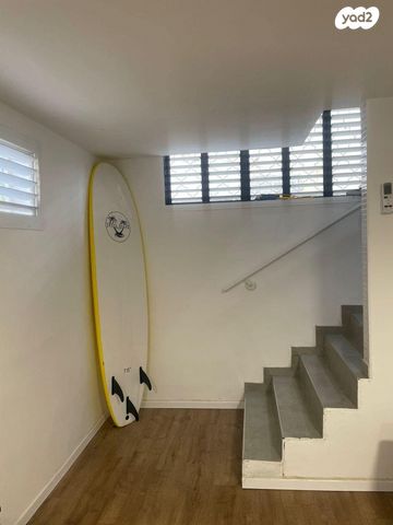 טרומפלדור 8