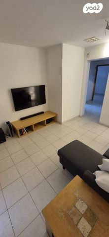 בנימין ד'ישראלי 28