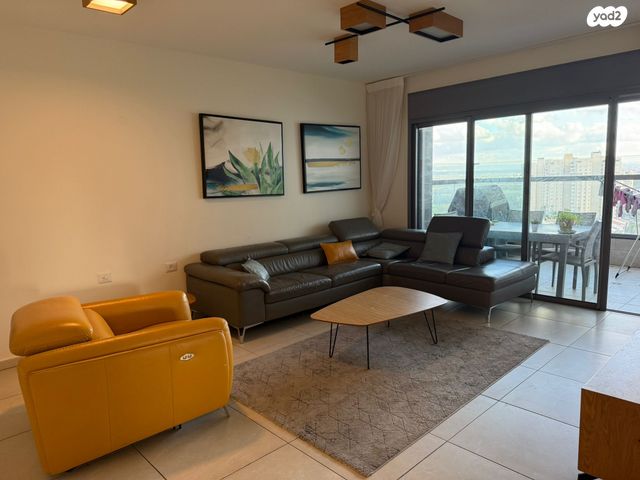 דרך הבשמים 4