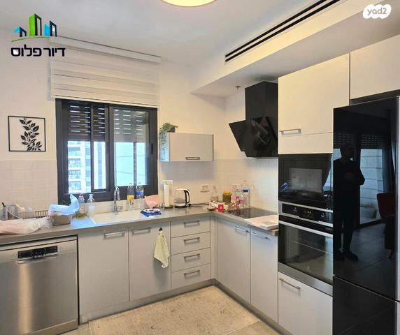 חצרות המושבה