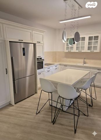 גרטרוד עליון 10