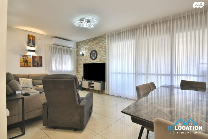 שדרות וייצמן 64