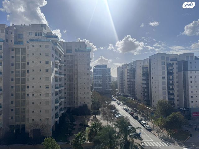 אזורי חן, גימל החדשה