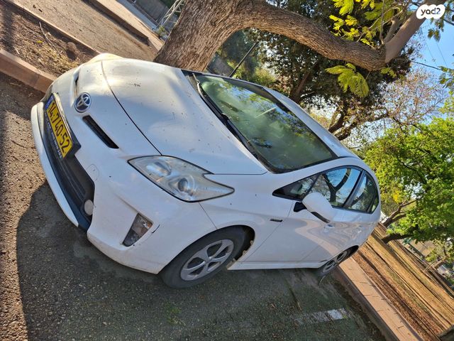 מודעת רכב טויוטה פריוס