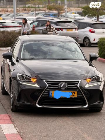 מודעת רכב לקסוס IS