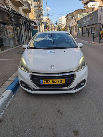 מודעת רכב פיג'ו 208