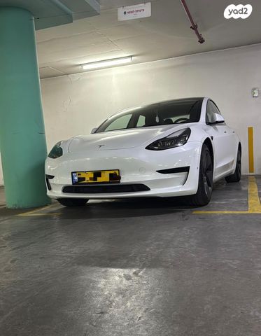 מודעת רכב טסלה מודל 3