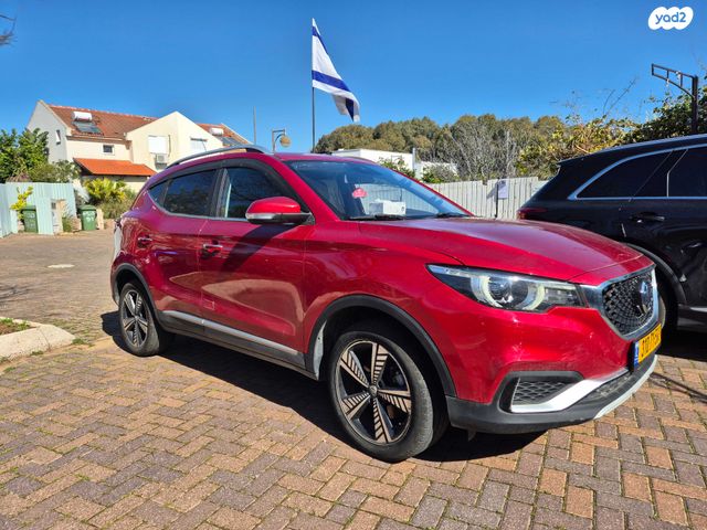 מודעת רכב אם ג'י ZS