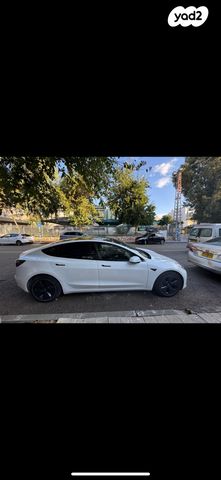 מודעת רכב טסלה מודל 3