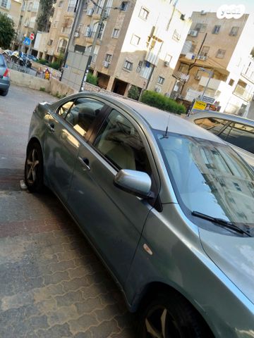 מודעת רכב מיצובישי לנסר