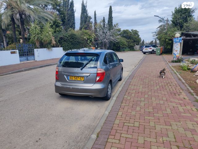 מודעת רכב הונדה FR-V