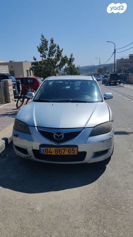 מודעת רכב מאזדה 3