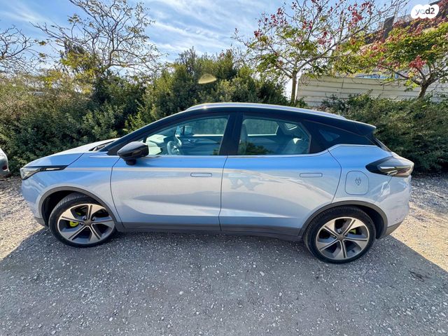 מודעת רכב ג׳ילי Geometry C