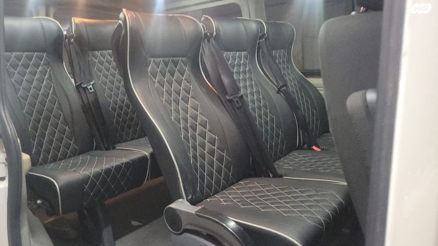 מודעת רכב פולקסווגן טרנספורטר