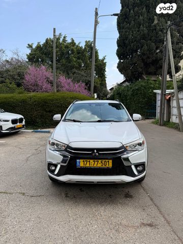 מודעת רכב מיצובישי ASX