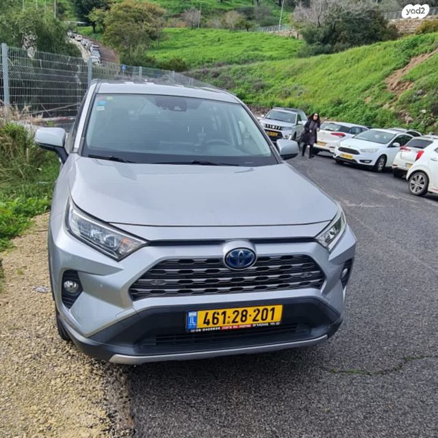 מודעת רכב טויוטה RAV4