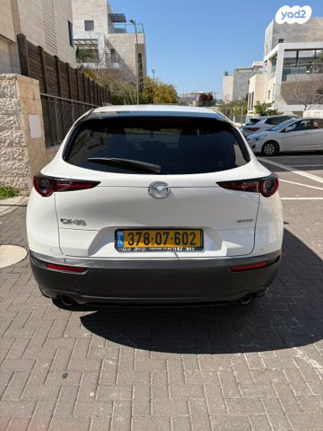 מודעת רכב מאזדה CX-30
