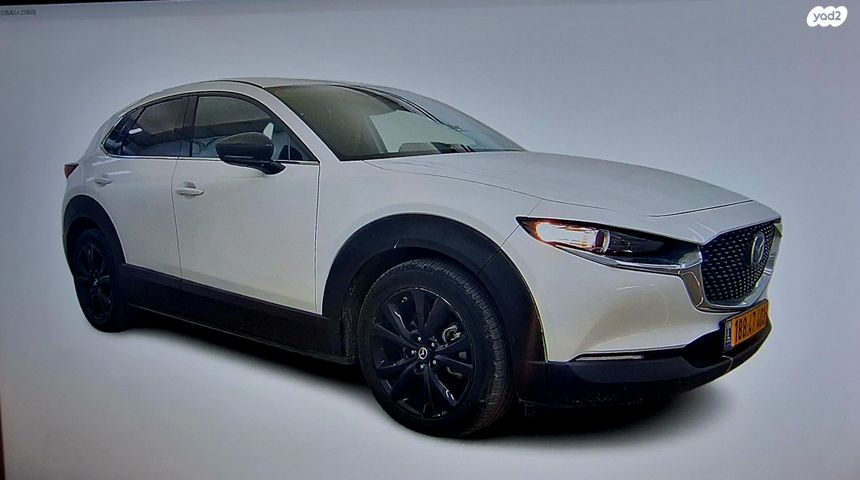 מודעת רכב מאזדה CX-30
