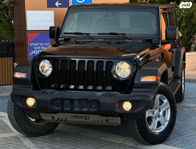 מודעת רכב ג'יפ רנגלר