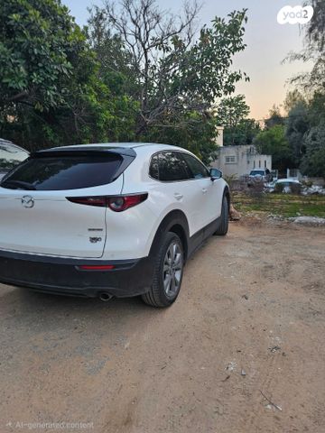 מודעת רכב מאזדה CX-30