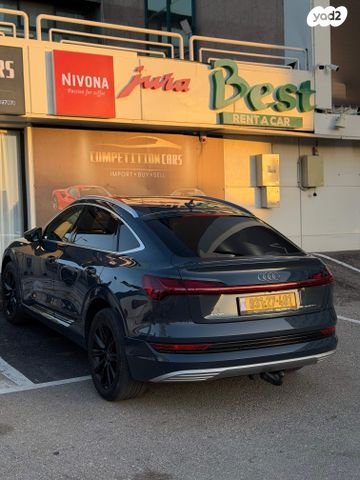 מודעת רכב אאודי E-tron