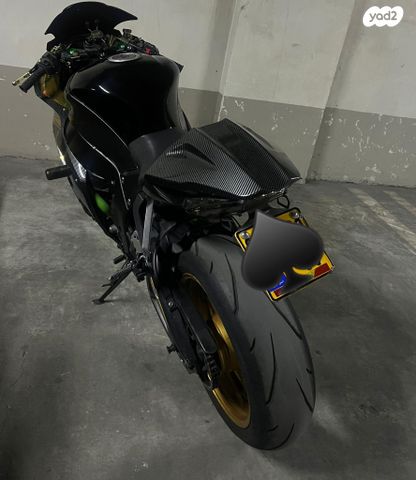 מודעת רכב קאוואסאקי נינג'ה ZX 10R