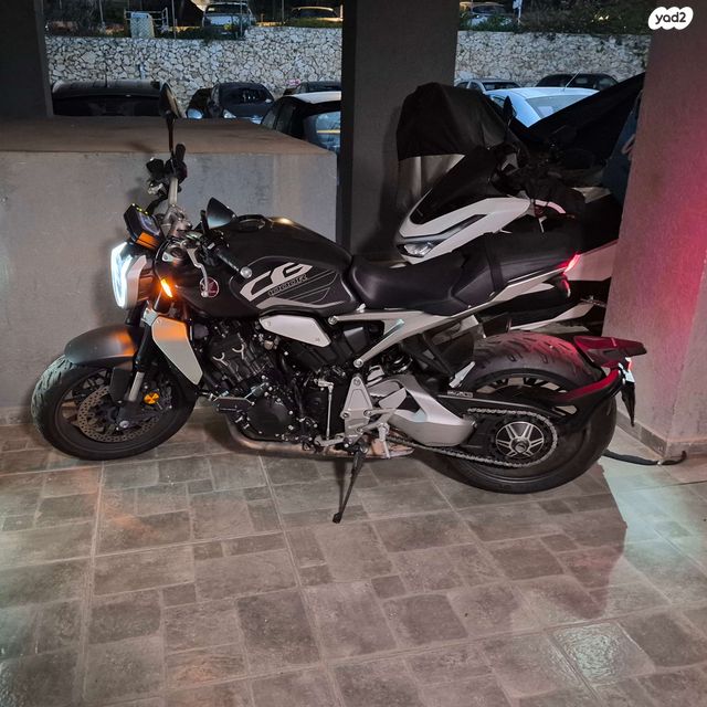 מודעת רכב הונדה CB1000R