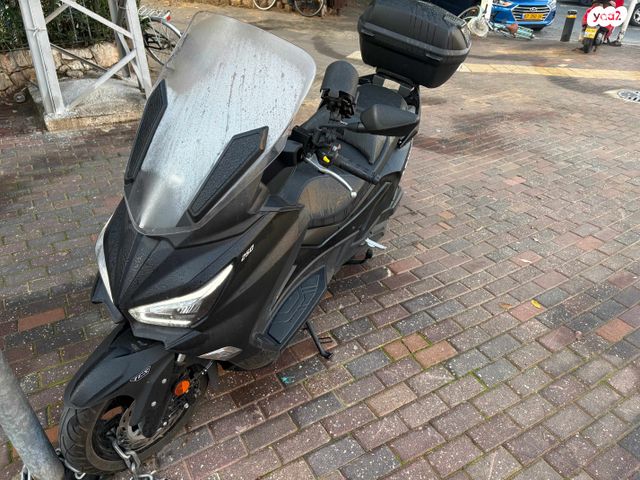 מודעת רכב סאן יאנג ג'וי-מקס Z-250