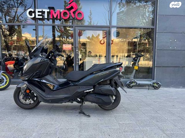 מודעת רכב סאן יאנג קרוזים 300