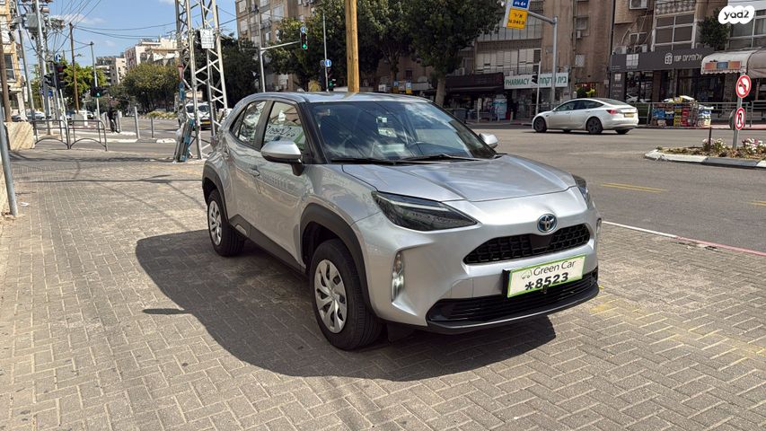 מודעת רכב טויוטה יאריס קרוס 2