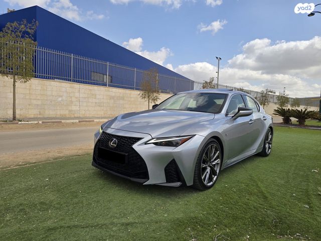 מודעת רכב לקסוס IS
