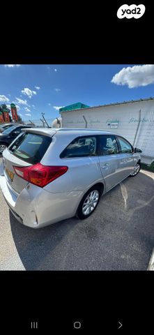 מודעת רכב טויוטה אוריס