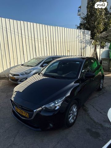 מודעת רכב מאזדה 2