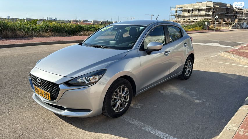 מודעת רכב מאזדה 2