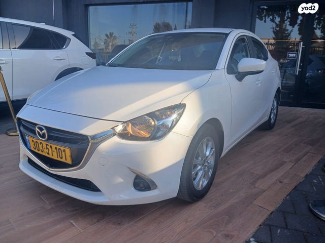 מודעת רכב מאזדה 2