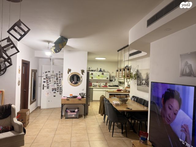 שדרות מקס ואמפרו שיין 12