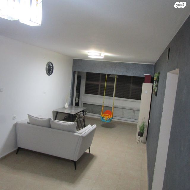 ז'בוטינסקי 10