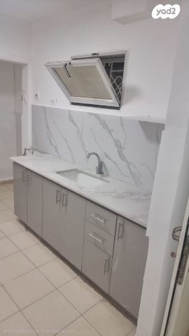 דרך המשחררים 74