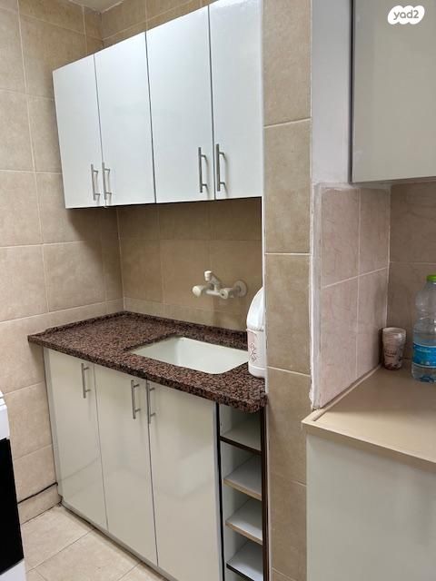 יציאת אירופה 9