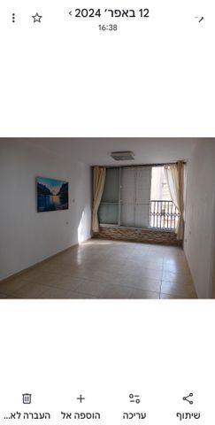 פתח תקווה 76