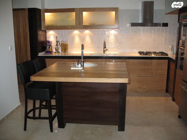 יהושע בן גמלא 26