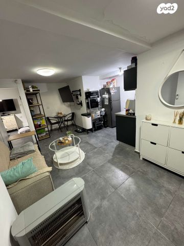 האחים יעקובי 16