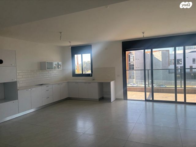 יונה וולך 16