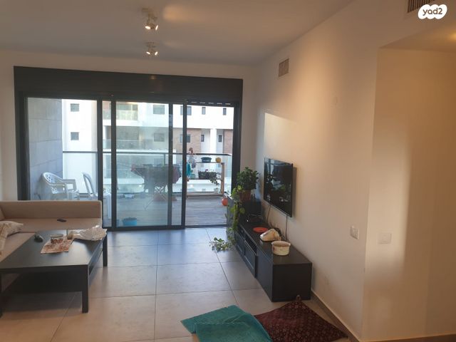 אהוד מנור 13