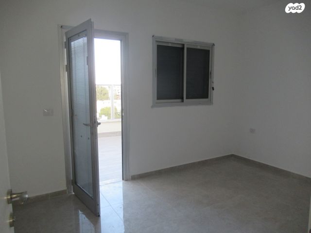 יהודה המכבי 16