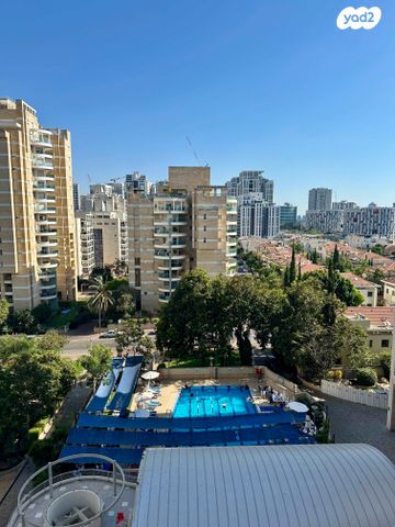 מרדכי גור 13